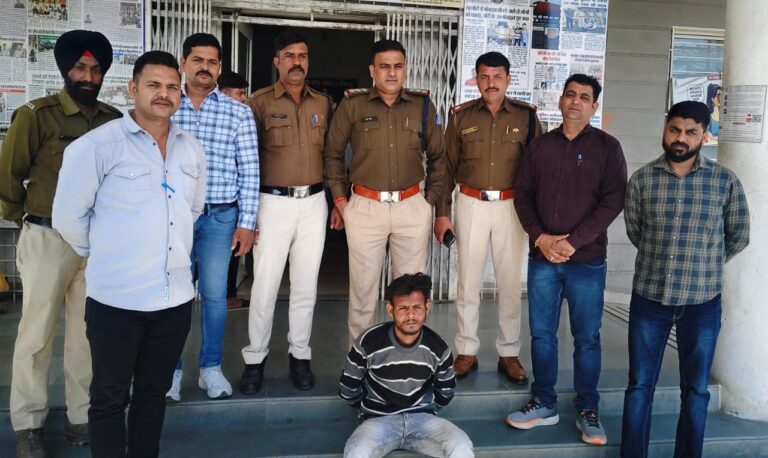 हत्यारे को किया पीथमपुर पुलिस ने गिरफ्तार