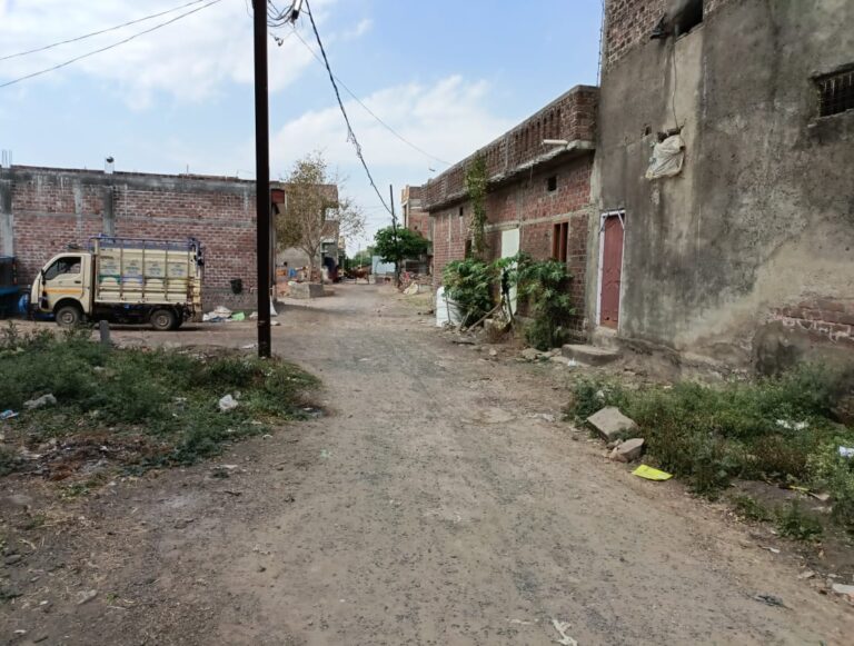 देपालपुर अवैध कॉलोनी कांड में प्रशासनिक ब्रह्मास्त्र फेल, राजस्व प्रभारी योगेश सोलंकी बना ’घोटाले का संरक्षक’, रक्षक ही बन गया भक्षक