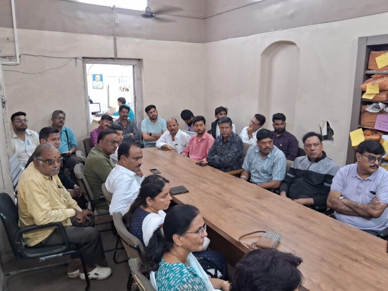 एएसपी द्विवेदी ने ली निसर्ग वैली के फार्म हाउस संचालकों की क्लास