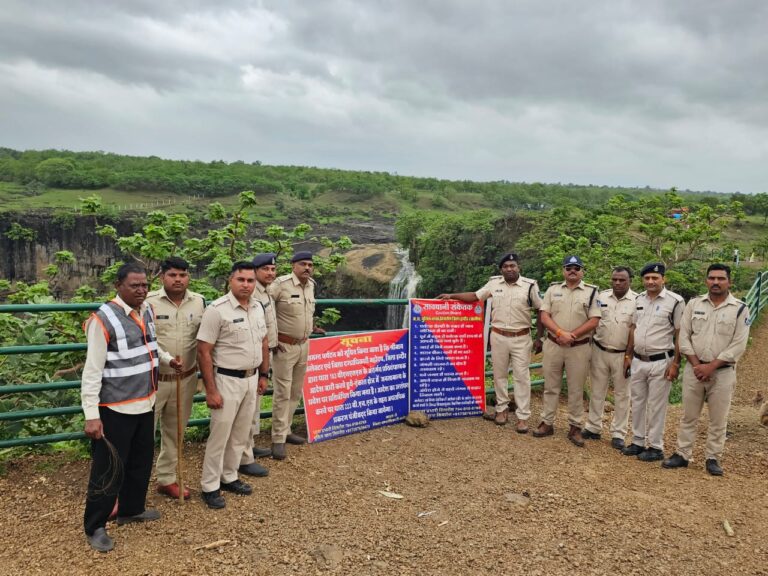 घटनाओं को रोकने पर्यटन स्थल पर सिमरोल पुलिस की सख्ती जारी