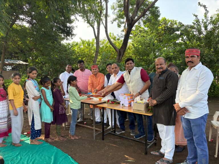 राज्यसभा सांसद सुश्री कविता पाटीदार का जन्मदिन बालिका छात्रावास में मनाया