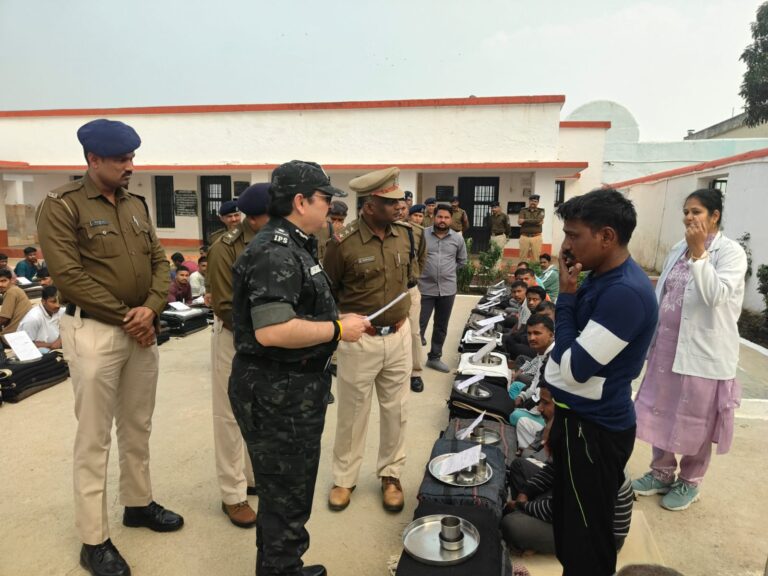 महू उपजेल का डीजी वरुण कपूर ने किया निरीक्षण