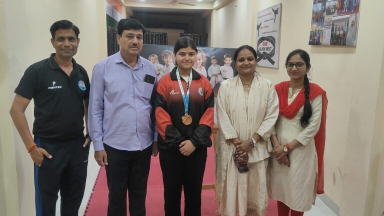 खेलो इंडिया अस्मिता लीग में महू की भव्या जाधव का जलवा, किकबॉक्सिंग में जीता कांस्य पदक