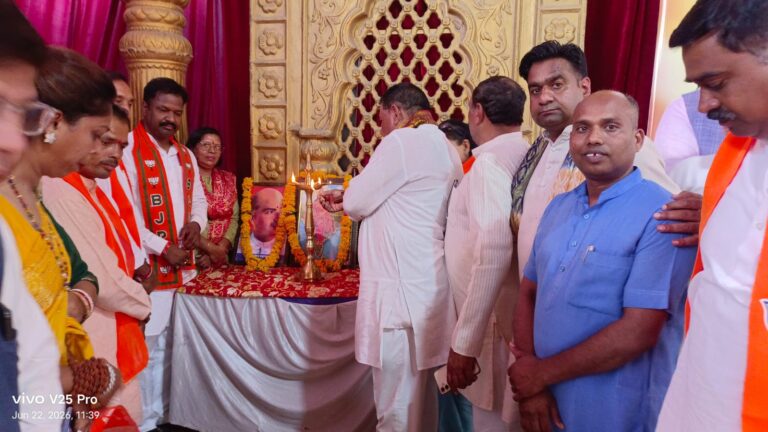 भाजपा पिछड़ा वर्ग मोर्चा प्रदेश अध्यक्ष पवन पाटीदार ने किया जनसंवाद